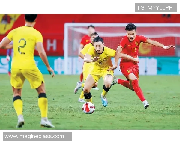 中国足球迎战叙利亚全力争胜期待精彩对决展现球队实力与风采 中国足球迎战叙利亚全力争胜期待精彩对决展现球队实力与风采