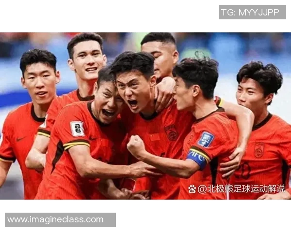 业余足球冠军争夺战揭幕球员们的梦想与激情交织在绿茵场上