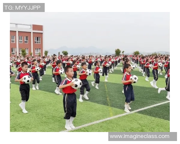 创新编排足球操提升团队协作与身体素质的全新方法探讨 创新编排足球操提升团队协作与身体素质的全新方法探讨