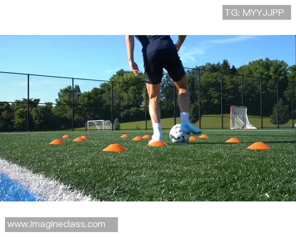 足球圆桶的魅力与技术结合探讨如何提升球员的传球与控球能力